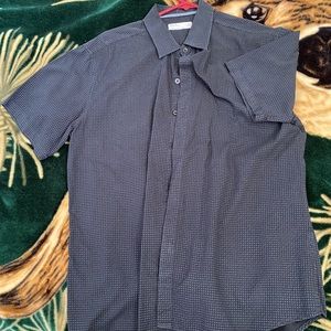 Short sleeve casual button down